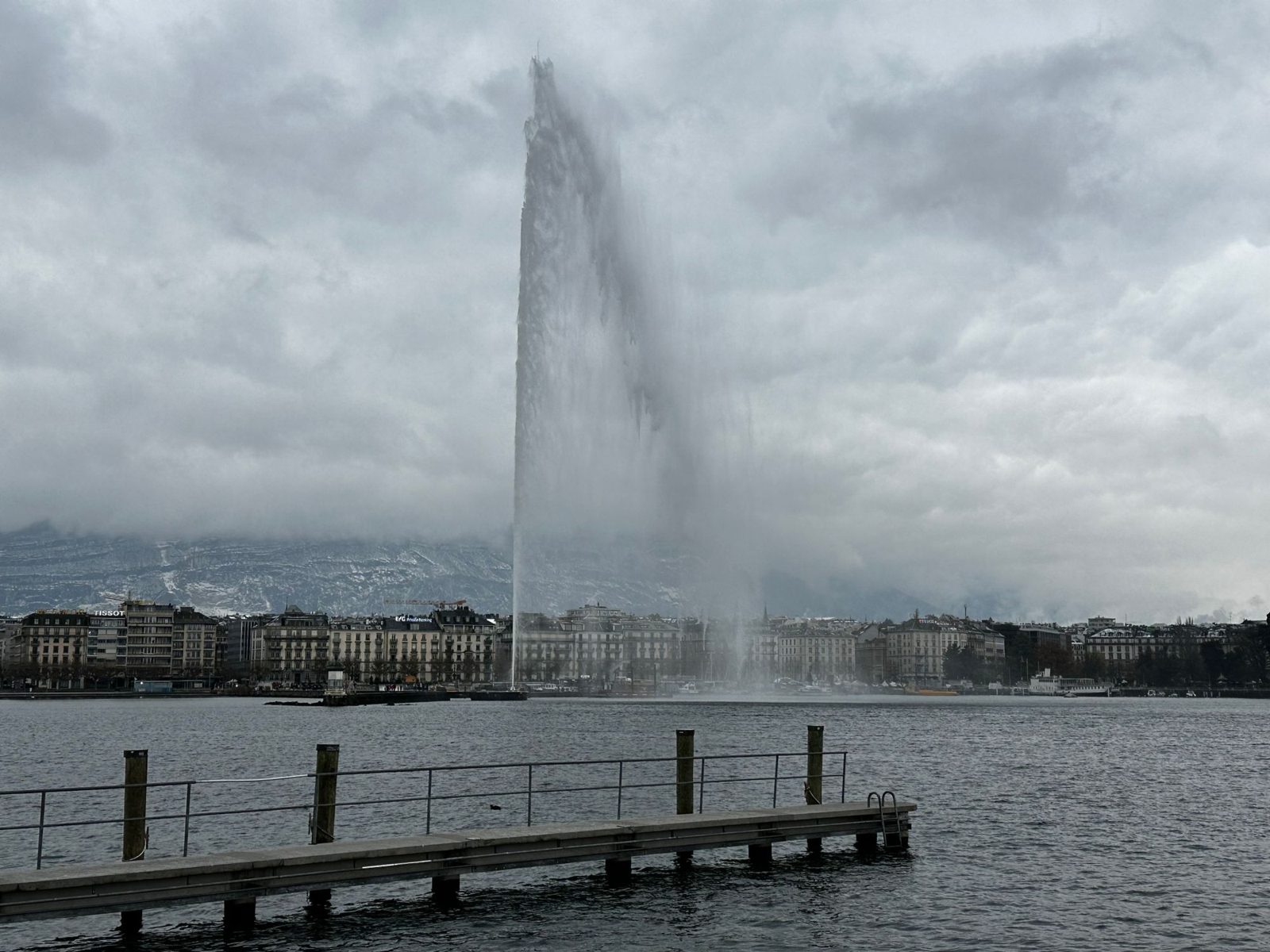 Genfer Seeufer mit Jet d'eau
